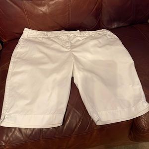 Tommy Hilfiger Bermuda white shorts.  Size 16.